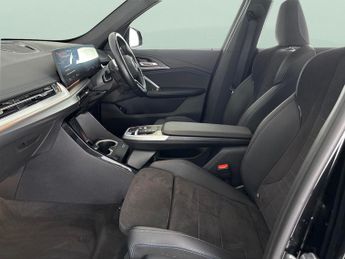 BMW iX1 30 66.5kWh M Sport xDrive (11kW Charger) (313 ps) - PARK ASSIST 
