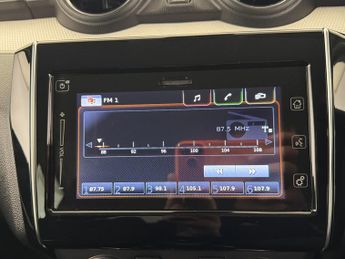 Suzuki Swift 1.2 Dualjet MHEV SZ-T CVT (83 ps) - BLUETOOTH - SPEED LIMIT RECO