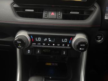 Toyota RAV4 2.5 VVT 18.1kWh Dynamic Plug-in CVT 4WD (306 ps) - LANE DEPARTUR
