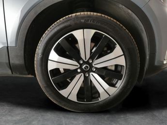 Volvo XC40 Recharge 69kWh Plus (231 ps) - LED - HEATED STEERING - DRIVER AS