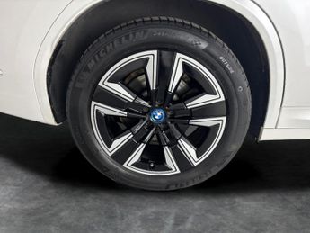BMW iX3 80kWh M Sport (286 ps) - PARK ASSIST - REVERSE CAM - LEATHER