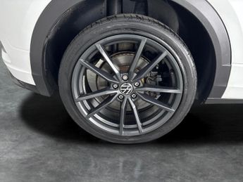 Volkswagen T-Roc 2.0 TSI R DSG 4Motion (300 ps) - LED - ALCANTARA - BLUETOOTH