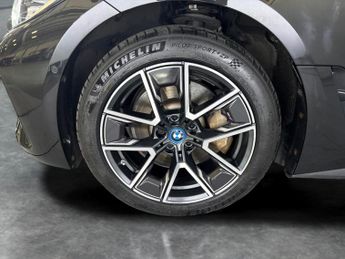 BMW i4 40 83.9kWh M Sport Gran Coupe eDrive (340 ps) - PRO NAV - HUD