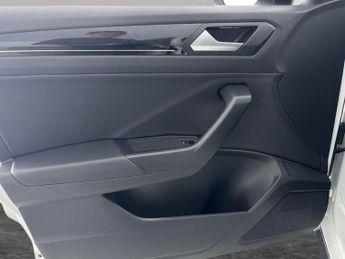 Volkswagen T-Roc 2.0 TSI R DSG 4Motion (300 ps) - LED - ALCANTARA - BLUETOOTH