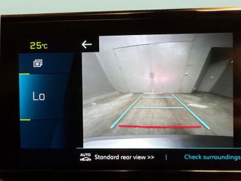 Peugeot E-2008 50kWh GT (7kW Charger) (136 ps) - LED - REVERSE CAM - NAV