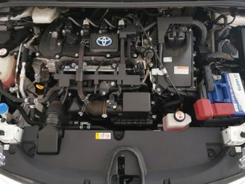 Toyota Corolla 1.8 VVT-h Icon Touring Sports CVT (122 ps) - LANE DEPARTURE ALER