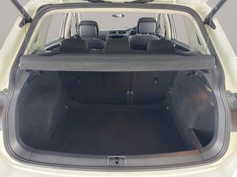 Volkswagen Tiguan 1.5 TSI Elegance DSG (150 ps) - ACTIVE LANE ASSIST - KEYLESS ENT