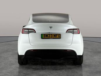 Tesla Model Y SUV RWD (346 ps) - HEATED STEERING - WIFI - BLIND SPOT ASSIST