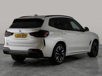 BMW iX3 80kWh M Sport (286 ps) - PARK ASSIST - REVERSE CAM - LEATHER