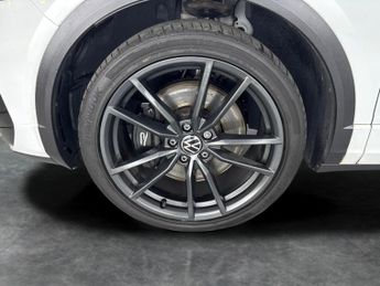 Volkswagen T-Roc 2.0 TSI R DSG 4Motion (300 ps) - LED - ALCANTARA - BLUETOOTH