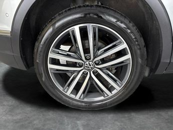 Volkswagen Tiguan 1.4 TSI 13kWh Elegance Plug-in DSG (245 ps) - ACTIVE LANE ASSIST
