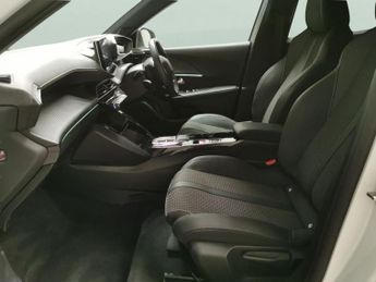 Peugeot E-2008 50kWh GT (7kW Charger) (136 ps) - ACTIVE LANE ASSIST - LED - REV