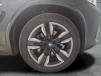 BMW iX3 80kWh M Sport (286 ps) - PARK ASSIST - REVERSE CAM - LEATHER