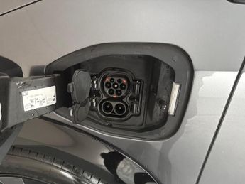 Nissan Ariya 87kWh Evolve e-4ORCE 22kW Charger (306 ps) - BOSE - 360 CAM - PA