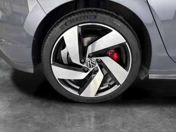 Volkswagen Golf 2.0 TSI GTI DSG (245 ps) - DIGITAL DASH - PADDLE SHIFT - PARK SE