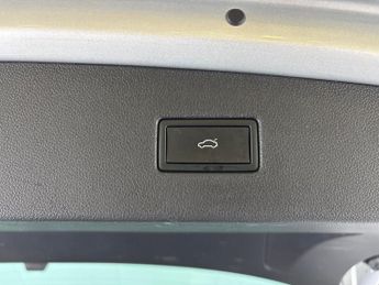 Volkswagen Tiguan 1.4 TSI 13kWh Elegance Plug-in DSG (245 ps) - ACTIVE LANE ASSIST