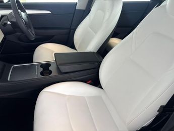 Tesla Model 3 (Dual Motor) Long Range 4WDE (346 ps) - HEATED WHEEL - ADAPTIVE 