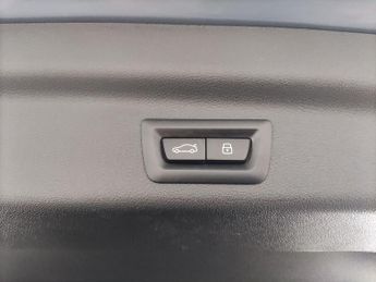 BMW iX1 30 66.5kWh M Sport xDrive (11kW Charger) (313 ps) - LED - REVERS