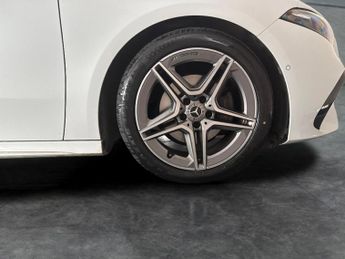 Mercedes-Benz A Class 1.3 A180h MHEV AMG Line (Executive) 7G-DCT (150 ps) - HEATED LEA