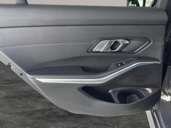 BMW 3 Series 2.0 330e 12kWh M Sport Pro Edition Touring Plug-in (292 ps) - PA