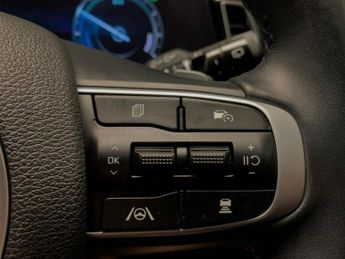 Kia Sportage 1.6 h T-GDi 3 (226 bhp) - LANE DEPARTURE  - LANE FOLLOWING ASSIS
