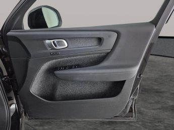 Volvo XC40 Recharge Twin 82kWh Plus AWD (408 ps) - KEYLESS ENTRY - PARK ASS