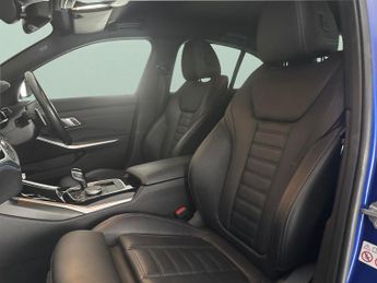 BMW 3 Series 330e M Sport Step [Tech Pack] - SUN PROTECTION GLASS - LEATHER -