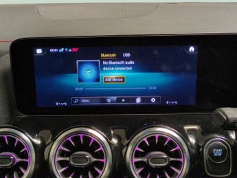 Mercedes-Benz EQA EQA 250+ 70.5kWh AMG Line (190 ps) - COMFORT PACK - 20IN ALLOYS