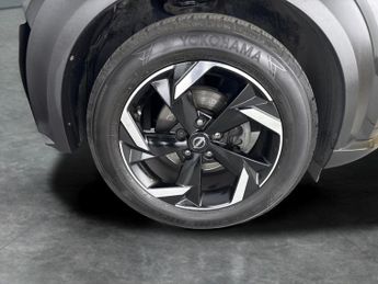 Nissan Juke 1.0 DIG-T N-Connecta DCT (114 ps) - INTELLIGENT LANE INTERVENTIO