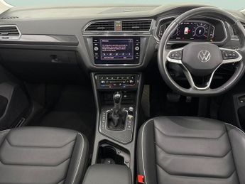 Volkswagen Tiguan 1.4 TSI 13kWh Elegance Plug-in DSG (245 ps) - ACTIVE LANE ASSIST