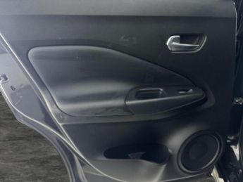 Nissan Juke 1.0 DIG-T N-Connecta DCT (114 ps) - INTELLIGENT LANE INTERVENTIO