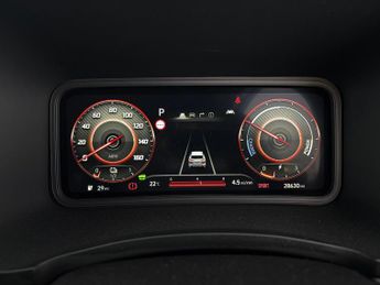 Hyundai Kona 64kWh Premium (10.5kW Charger) (204 ps) - UPGRADED SOUND - LED