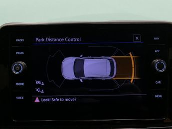 Volkswagen T-Roc 2.0 TSI R DSG 4Motion (300 ps) - BLUETOOTH - DIGITAL DASH - PARK