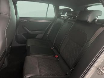 Skoda Superb 1.4 TSI iV 13kWh SportLine Plus Plug-in DSG (218 ps) - ADAPTIVE 