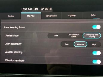 MG Mg4 64kWh Trophy Long Range (203 ps) - CARPLAY - ACTIVE LANE ASSIST 