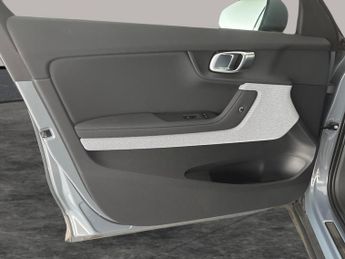 Polestar Polestar 2 Single Motor 64kWh Standard Range Fastback FWD (224 ps) - HEATED