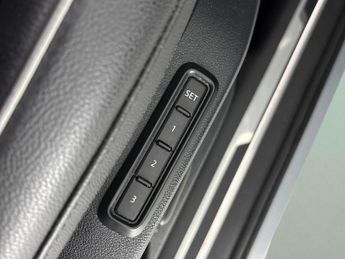 Volkswagen Tiguan 1.4 TSI 13kWh Elegance Plug-in DSG (245 ps) - ACTIVE LANE ASSIST