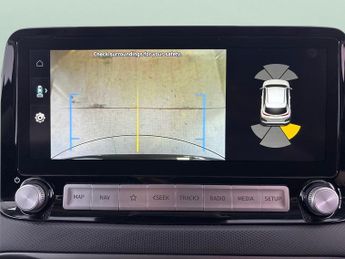 Hyundai Kona 64kWh Premium (10.5kW Charger) (204 ps) - UPGRADED SOUND - LED