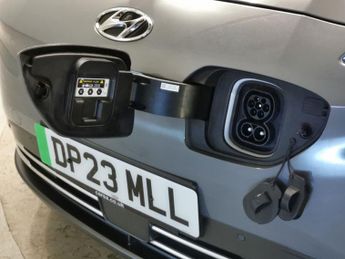 Hyundai Kona 64kWh Premium (10.5kW Charger) (204 ps) - HEATED SEATS - HEATED 