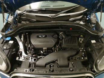 Mini Countryman 2.0 Cooper D (150 ps) - TYRE REPAIR KIT - NAV - MINI EXCITEMENT 