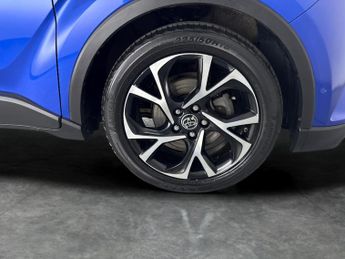 Toyota C-HR 1.8 VVT-h Design CVT (122 ps) - NAV - HEATED SEATS - LANE DEPART