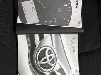Toyota C-HR 1.8 VVT-h Design CVT (122 ps) - NAV - HEATED SEATS - LANE DEPART