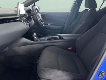 Toyota C-HR 1.8 VVT-h Design CVT (122 ps) - NAV - HEATED SEATS - LANE DEPART