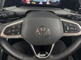 Volkswagen Golf 2.0 TDI Style DSG (150 ps) - BLIND SPOT ASSIST - BLUETOOTH - DIG
