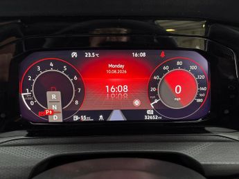 Volkswagen Golf 2.0 TSI GTI DSG (245 ps) - DIGITAL DASH - PADDLE SHIFT - PARK SE