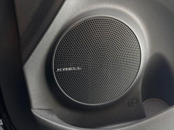 Hyundai Kona 64kWh Premium (10.5kW Charger) (204 ps) - UPGRADED SOUND - LED