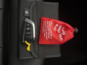 BMW iX3 80kWh M Sport Pro (286 ps) - GESTURE CONTROL - HUD - PARK ASSIST