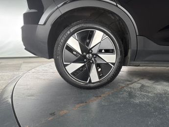 Volvo XC40 Recharge Twin 82kWh Core AWD (408 ps) - 19IN ALLOYS - LANE DEPAR