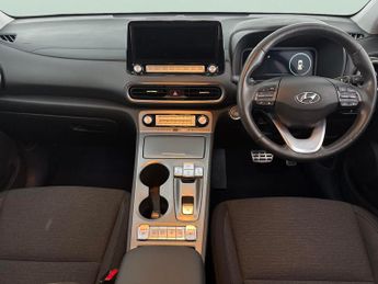 Hyundai Kona 64kWh Premium (10.5kW Charger) (204 ps) - UPGRADED SOUND - LED
