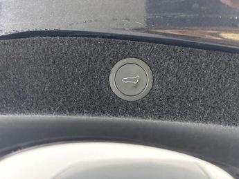 Tesla Model 3 (Dual Motor) Long Range 4WDE (306 ps) - HEAT AND COOL SEATS - SU